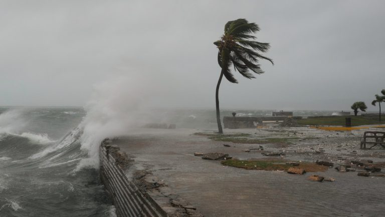 Huracán Melissa azota Jamaica este 28-Oct +VIDEO
