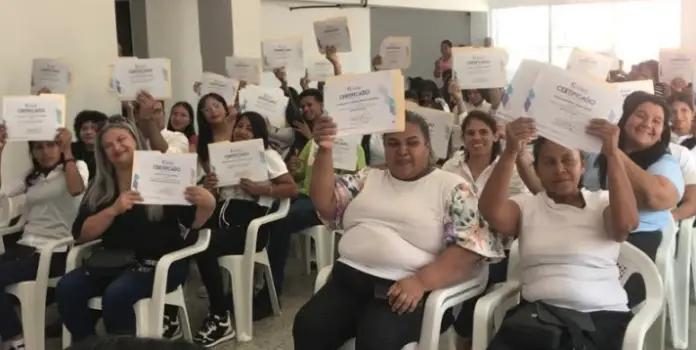 El Inces Falcón realizó la entrega de certificados del perfil productivo laboral: Analista Contable en la ciudad de Coro.
