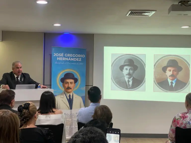 Clínica Virgen de Guadalupe ofreció foro sobre San José Gregorio Hernández