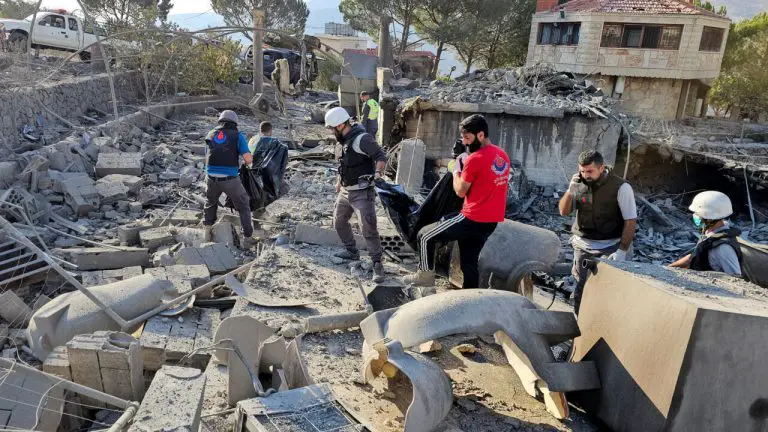 Israel lanza una oleada de bombardeos sobre el Líbano