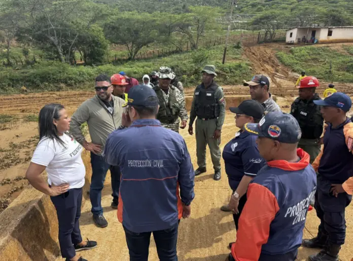 Por instrucciones del presidente Nicolás Maduro y el gobernador Víctor Clark, el equipo del Gabinete Regional, se desplegó en el municipio Federación, a propósito de evaluar el impacto de la onda tropical número 48.