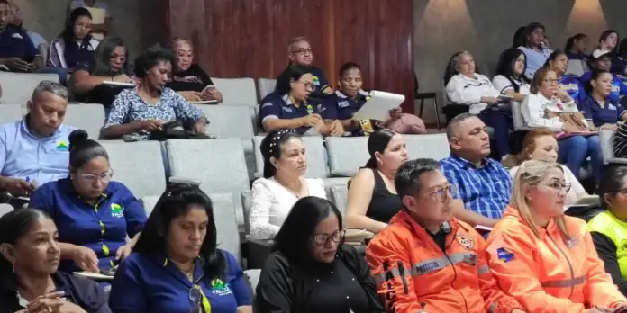 La secretaría de Finanzas del Ejecutivo Regional con la Contraloría del estado, impulsó el taller de formación sobre el marco legal.