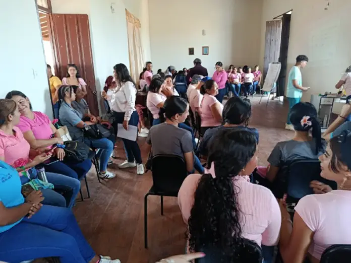 Este miércoles en la Antigua Aduana del municipio Colina se realizó el foro denominado “Mujer tejedora de Saberes Ancestrales”.