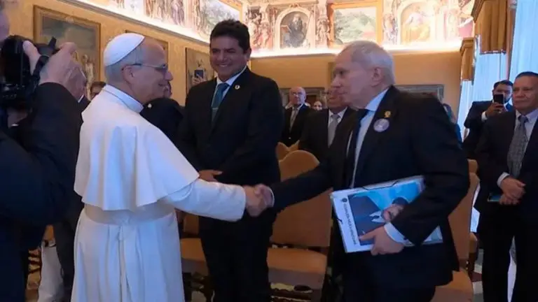 León XIV recibe al presidente de la Federación Médica Venezolana