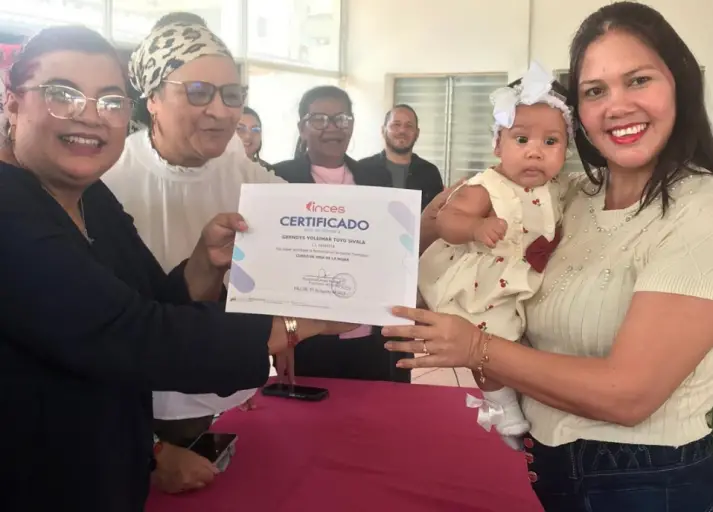 El Inces en Coro hizo un acto de Entrega de Certificados al perfil productivo laboral: Promotor (a) de Salud Comunitaria: Parto Humanizado.