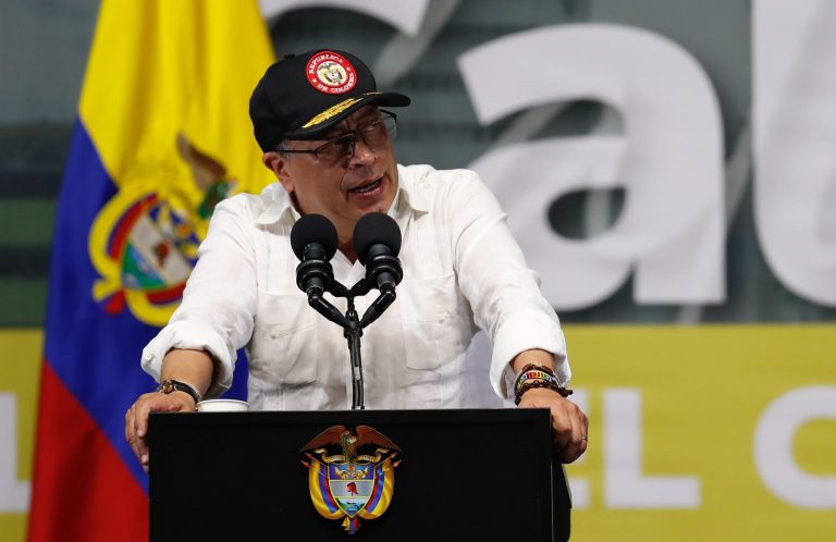 Petro responde a Trump y denuncia injerencia electoral