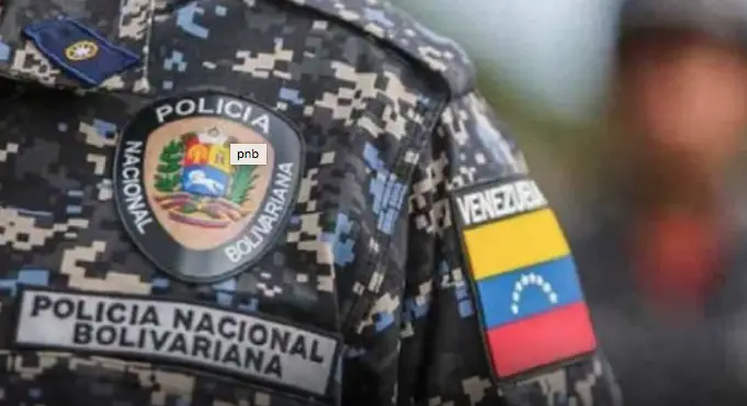 pnb Un PNB identificado como Erick José Ramón González (30), fue privado de libertad por presuntamente exigirle la suma de 2.500 dólares.