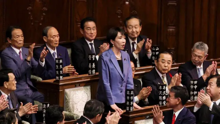 Sanae Takaichi se convierte en la nueva primera ministra de Japón