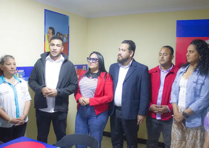 Thielen encabezó la entrega oficial de la Sala de Atención, Gestión y Formación Ciudadana “Robert Serra” totalmente rehabilitada.