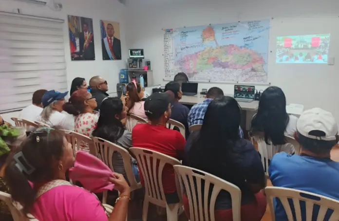 El rector de la Unacom, Jorge Arreaza, abrió el discurso del histórico gran inicio de clases de la primera cohorte.