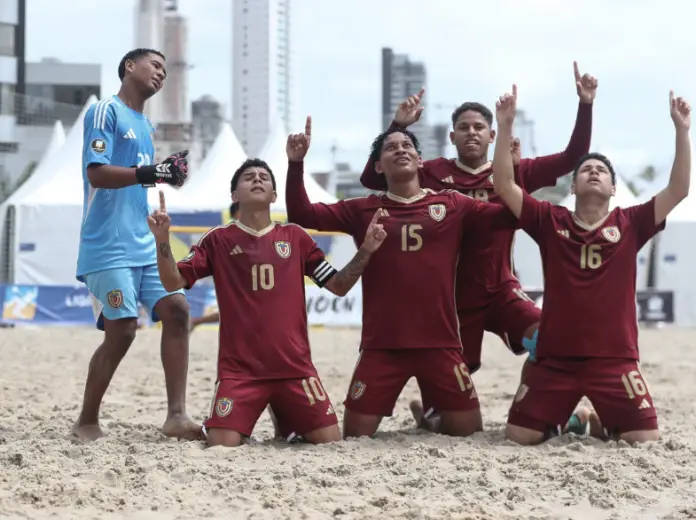 La selección de Venezuela de futbol playa sub 20 y Absoluto culminó su participación en este certamen con una victoria ante Perú