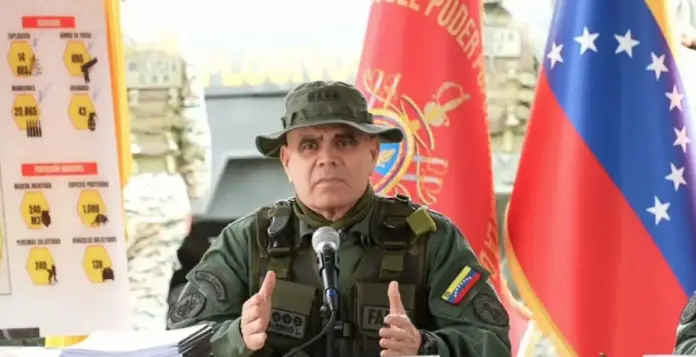 El ministro Padrino López instó a EE.UU. a evitar el 