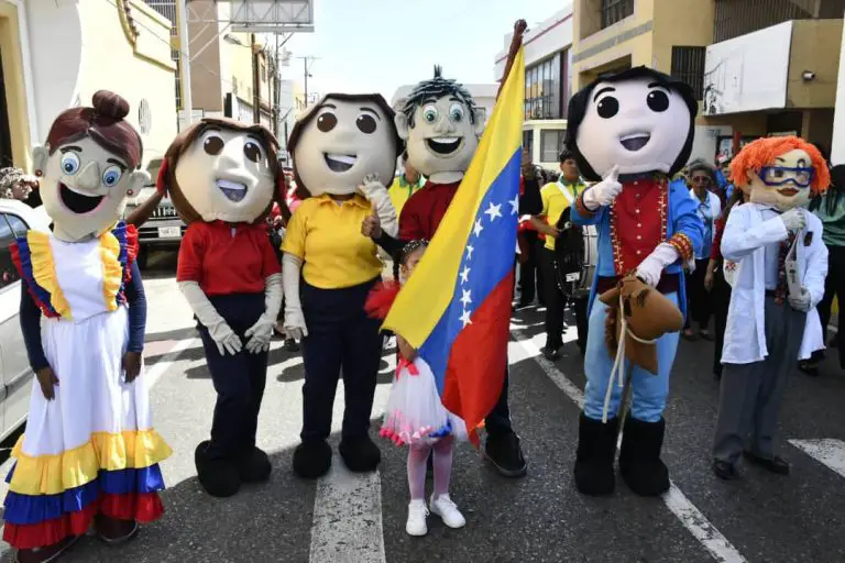 Punto Fijo | Desfile por aniversario de la Educación Inicial