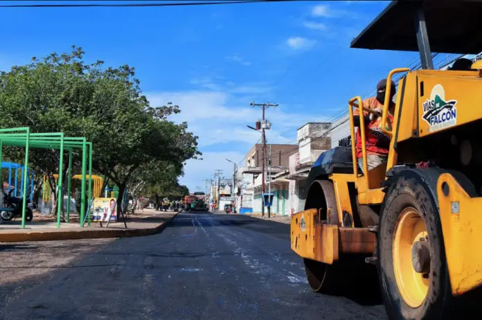 La Alcaldía del Municipio Miranda impulsa el plan de embellecimiento y mejora de los servicios públicos en la ciudad.