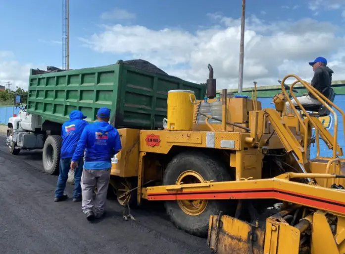 Más de 3600 toneladas de asfalto han sido aplicadas en la vialidad de Tucacas del municipio Silva, como parte del Plan Especial de Asfaltado.