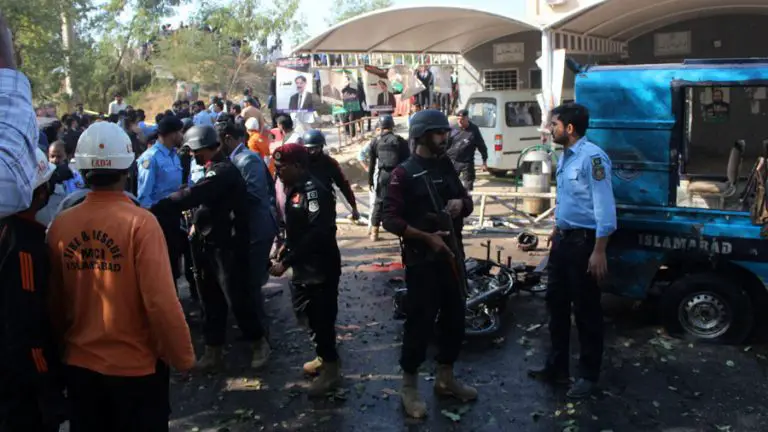 Mortal atentado suicida en Pakistán deja 12 muertos (+FOTOS)