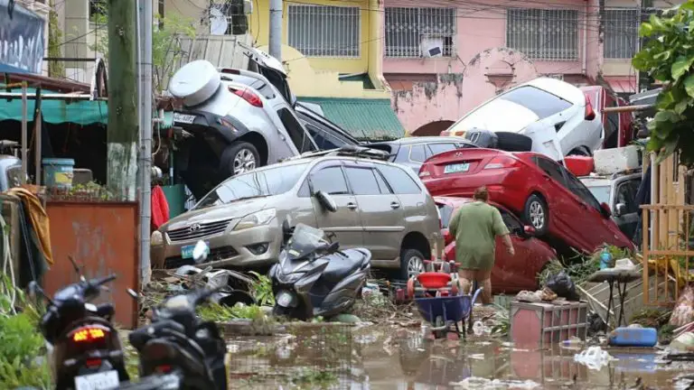 Tifón Kalmaegi deja al menos 3 fallecidos y 12 desaparecidos en Filipinas
