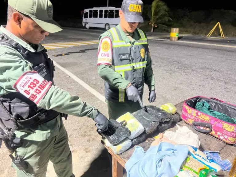 Incautan 10 panelas de droga a pasajeros de buseta en Boca de Aroa +FOTOS