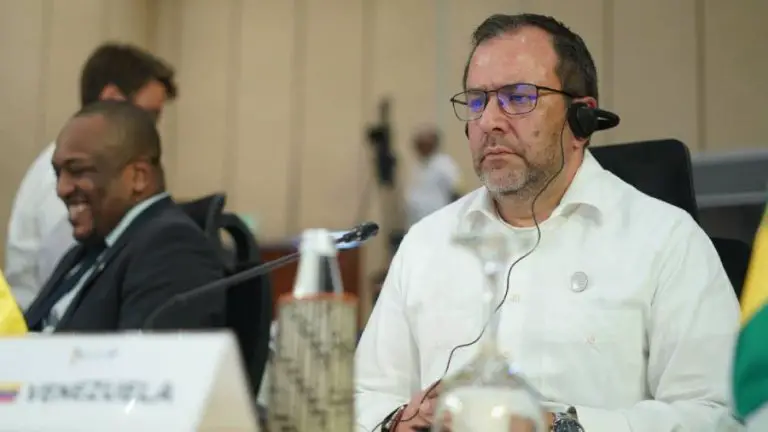 Gil insta a la CELAC y la UE a rechazar la militarización del Caribe