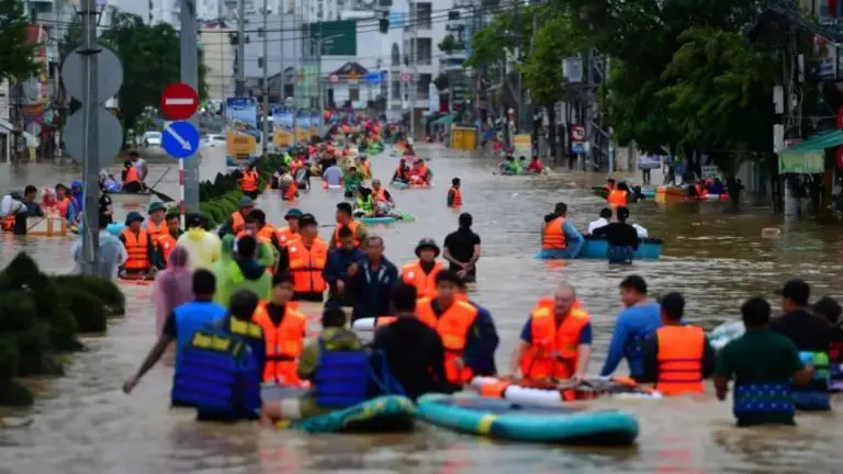 Noventa muertos y 12 desaparecidos dejan fuertes tormentas en Vietnam