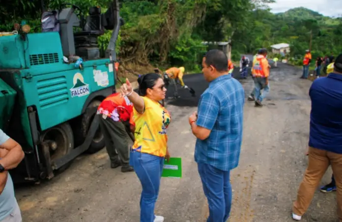 El gobernador, Víctor Clark supervisó los avances en los trabajos de rehabilitación vial de la Troncal 004, carretera Coro-Churuguara