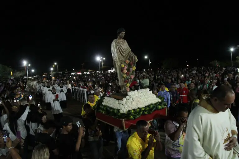 Este lunes 24 de noviembre, el Santuario Menor del Carrizal se llenó de devotos para presenciar la solemne baja de la Virgen de Guadalupe.