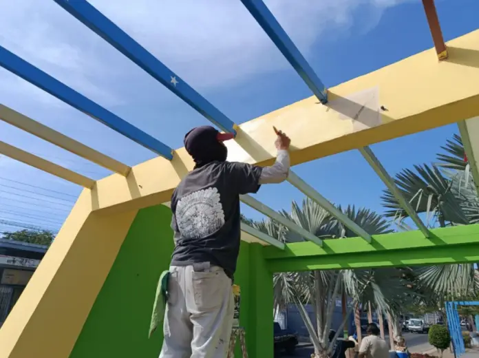 El emblemático paseo Indio Manaure de Coro está siendo preparado para darle la bienvenida a la Miranda Mágica en los próximos días.