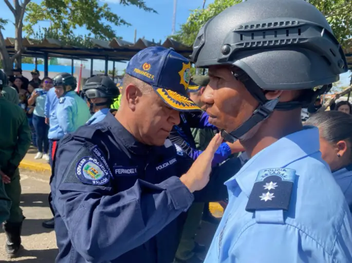 Un total de 84 funcionarios de distintos organismos de seguridad del estado fueron certificados como patrulleros motorizados.