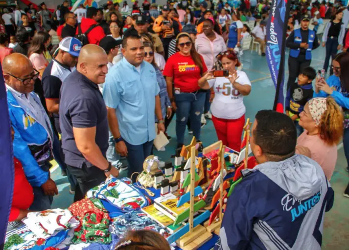 Este sábado el plan "Amor y prosperidad alimentaria" estuvo en el barrio Cruz Verde Coro para comercializar más de 28 mil toneladas.