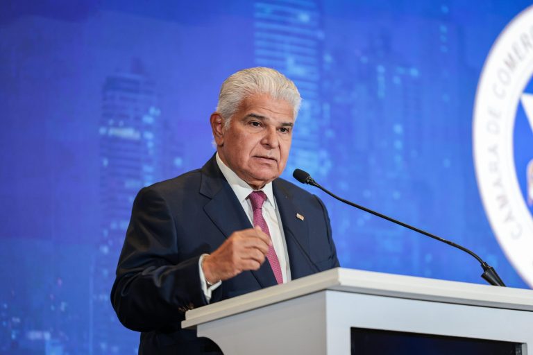 Panamá aclara que no participa en operaciones contra Venezuela