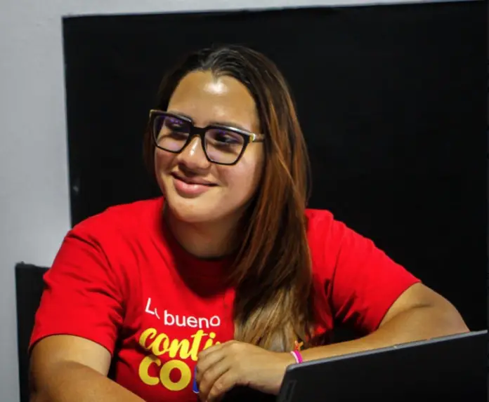 La autoridad colectiva de Comunas, Franjalimar Higuera, detalló que aproximadamente 890 proyectos son en materia de servicio.