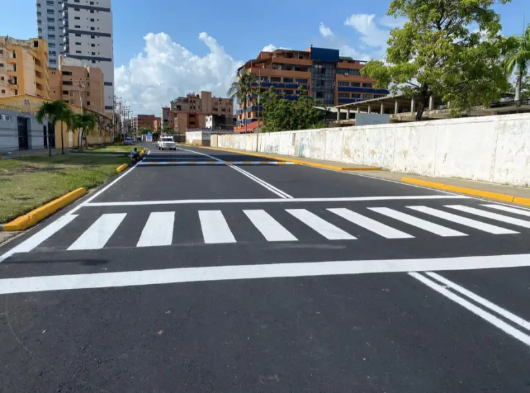 Más de 8 mil toneladas de asfalto han sido aplicadas en Tucacas