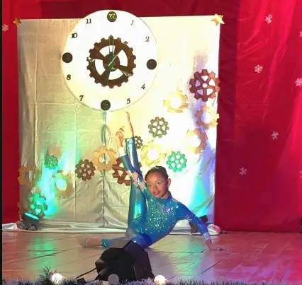 Este 6 de diciembre se celebró la Gran Gala Navideña de Danzas Churuguara y el cierre cultural 2025 del Ateneo Casta J. Riera.