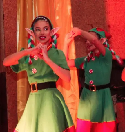 Este 6 de diciembre se celebró la Gran Gala Navideña de Danzas Churuguara y el cierre cultural 2025 del Ateneo Casta J. Riera.