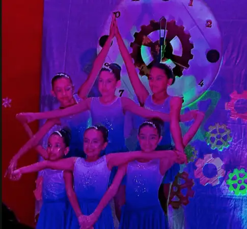 Este 6 de diciembre se celebró la Gran Gala Navideña de Danzas Churuguara y el cierre cultural 2025 del Ateneo Casta J. Riera.