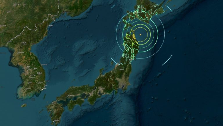 Amenaza de tsunami en Japón tras un potente terremoto hoy 8-Dic