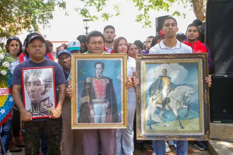 Pueblo de Falcón rinde honores al Padre de la Patria y ratifica ideales libertarios