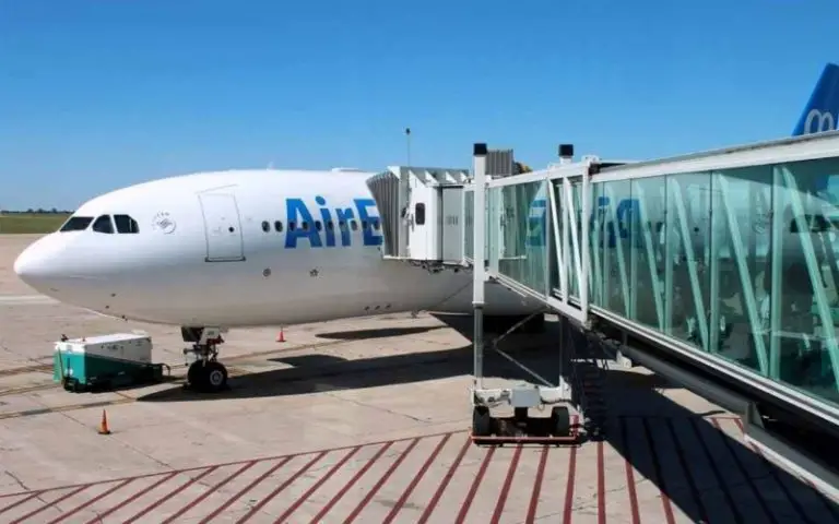 Inac suspende operaciones de la aerolínea española Air Europa