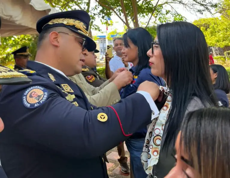 Polifalcón recibe reconocimiento en el XVI aniversario de la PNB