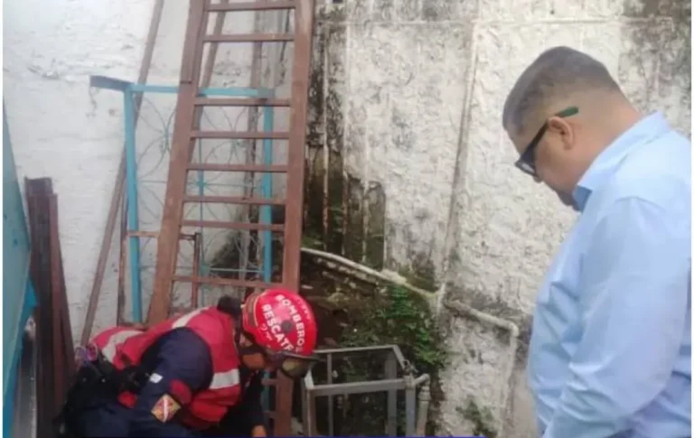 Bomberos hallaron cadáver dentro de un tanque de agua