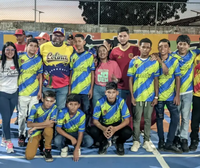 Totalmente rehabilitada y restaurada se entregó la cancha del sector Independencia I, de la Comuna Pesquera y Comercial Brisa de Miranda.