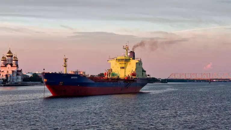 Consejo Europeo impone sanciones a otros 41 buques rusos