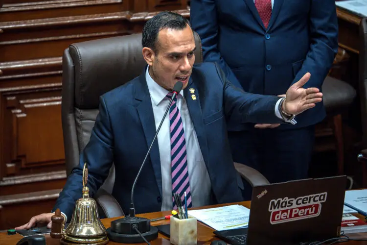 Presidente interino de Perú felicita a MCM por el Nobel de la Paz