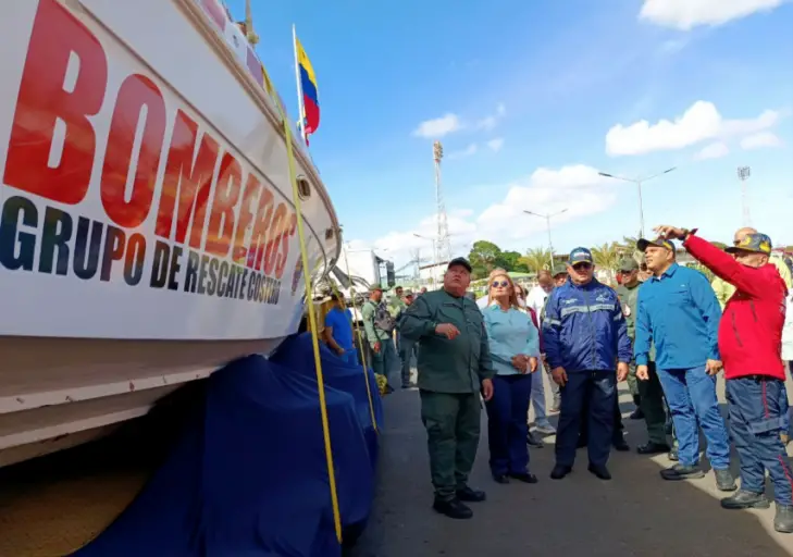 Este viernes el gobernador del estado Falcón, Víctor Clark, fortaleció el sistema de Gestión de Riesgo de la entidad con dotación.