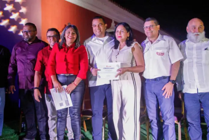 En el Centro Histórico de la capital falconiana se celebró un encuentro de certificación de saberes a los maestros artesanos del barro.