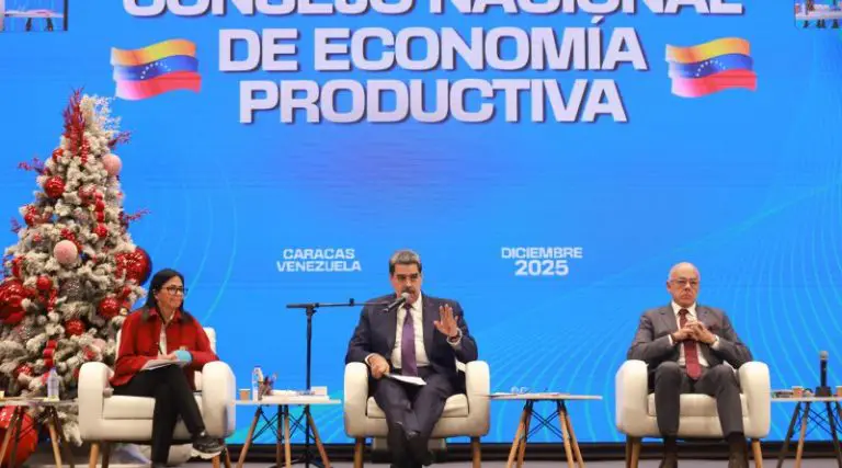 Presidente Maduro ordena mesa de trabajo con sector privado y eléctrico