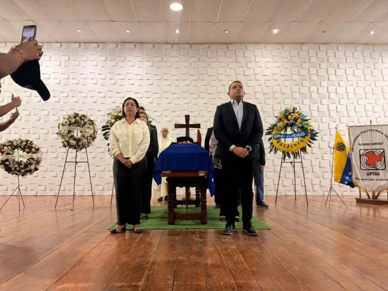 Rinden homenaje póstumo al profesor Rafael Pineda en la Uptag