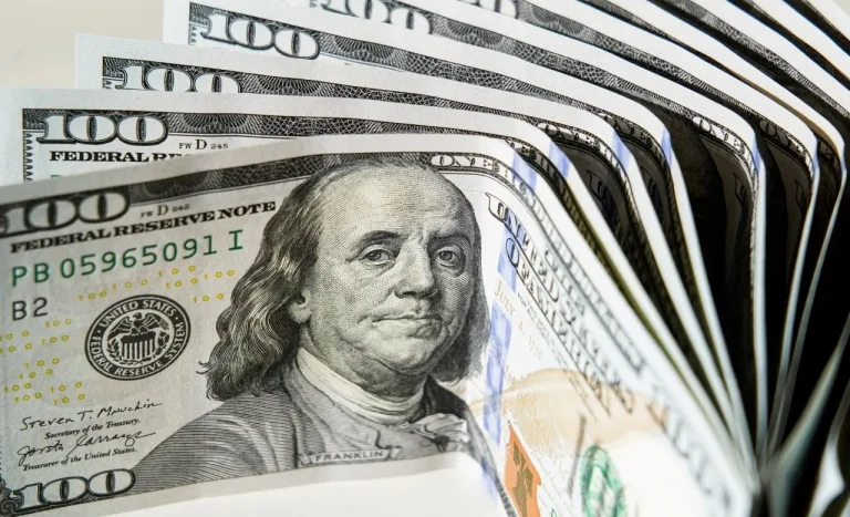 Conoce el precio del dólar en Venezuela para hoy 2-Dic