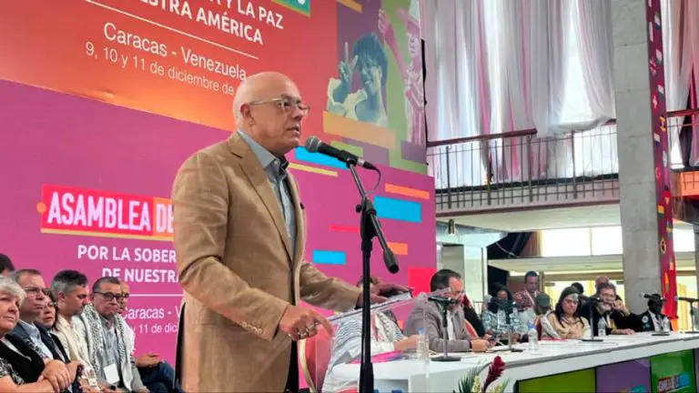 Jorge Rodríguez: de darse un conflicto con EE.UU., «vamos a luchar»