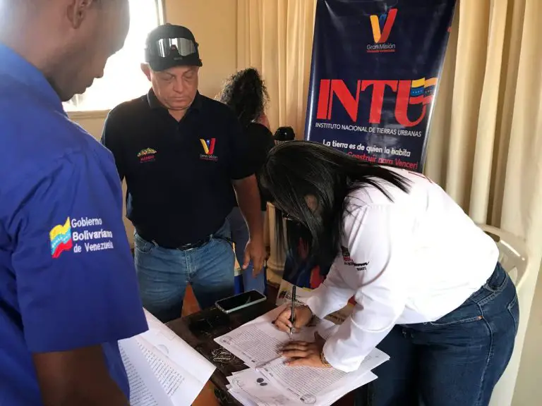 Habitantes de El Oasis logran titularidad de tierras luego de 24 años +FOTOS